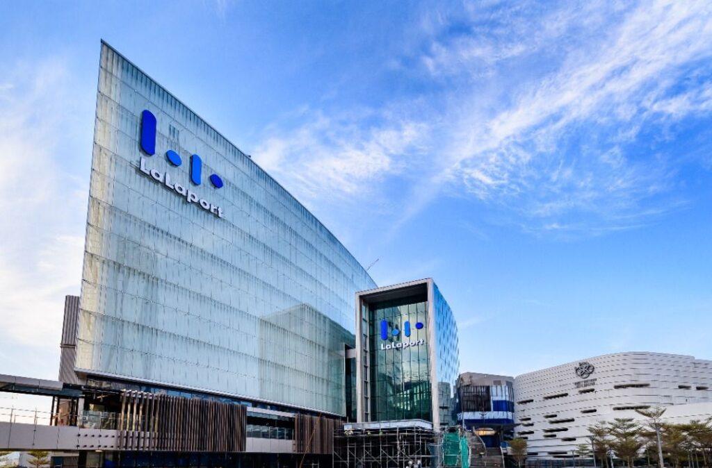 Homestay Dengan Kolam Renang Lantai Kaca Tembus Pandang di Kuala Lumpur ! Lucentia Residence LaLaport Bukit Bintang City Centre (BBCC)