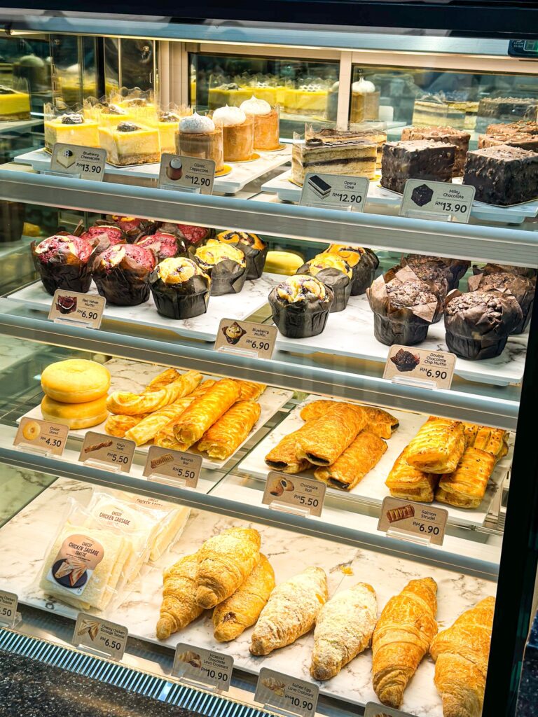 FamilyMart Buka Cawangan ke-2 & FamiCafé di IOI City Mall ! Family Mart IOI City Mall family Mart Putrajaya