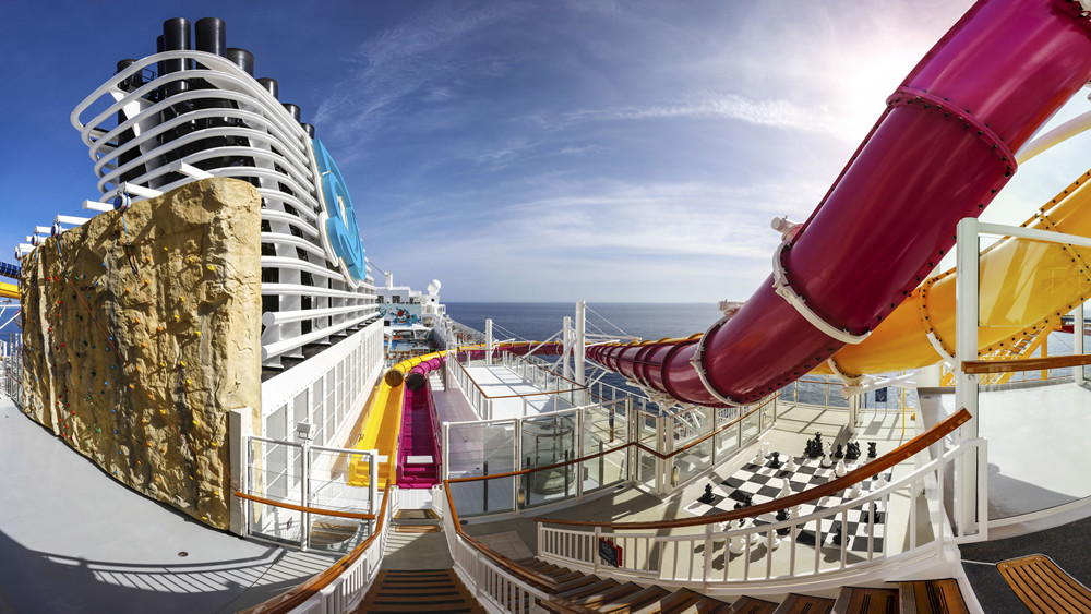 Genting Dream: Cruise Mewah Yang Bakal Bagi Anda FOMO!